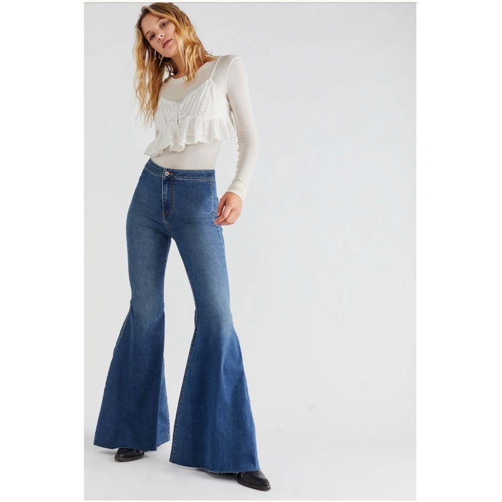 Free People We the Free Just Float On Flare Bell Bottom Jeans Waterfall Size 27